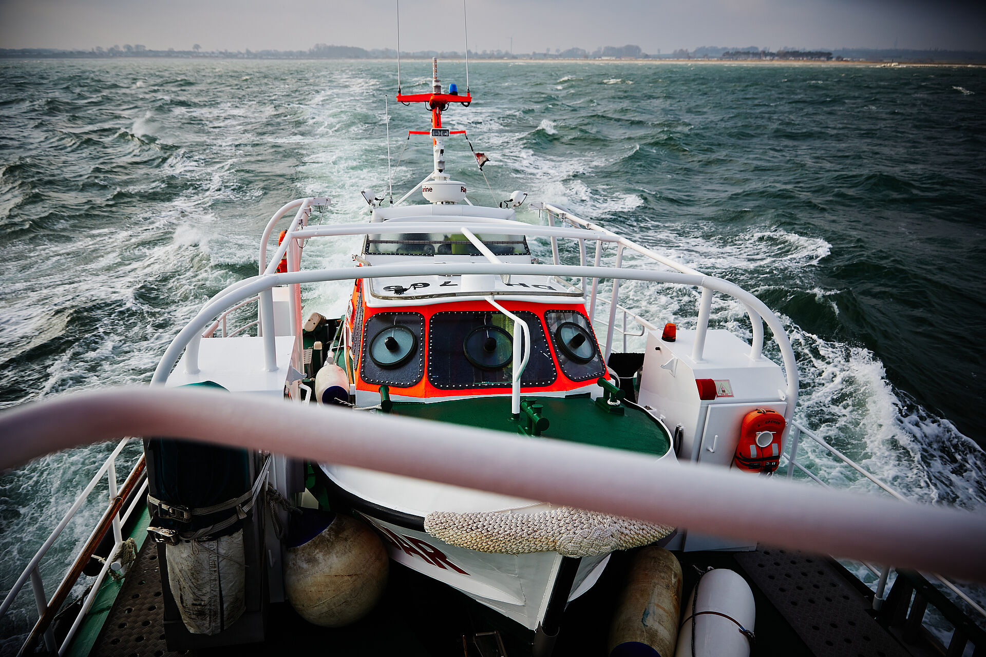 Tochterboot auf einem Seenotrettungskreuzer