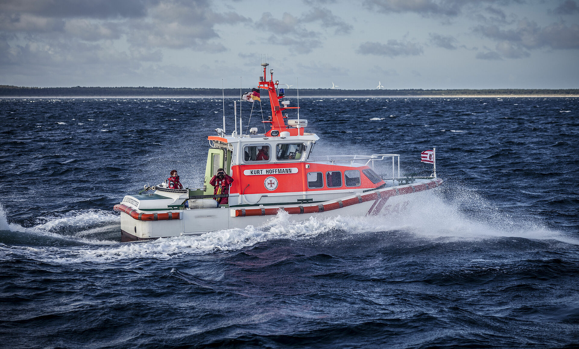 Seenotrettungsboot KURT HOFFMANN auf See
