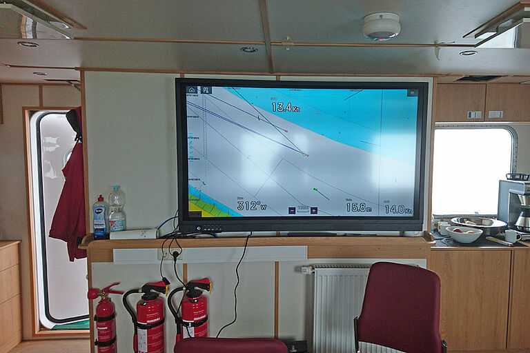 Einblicke in den Bootsraum eines Seenotrettungskreuzers