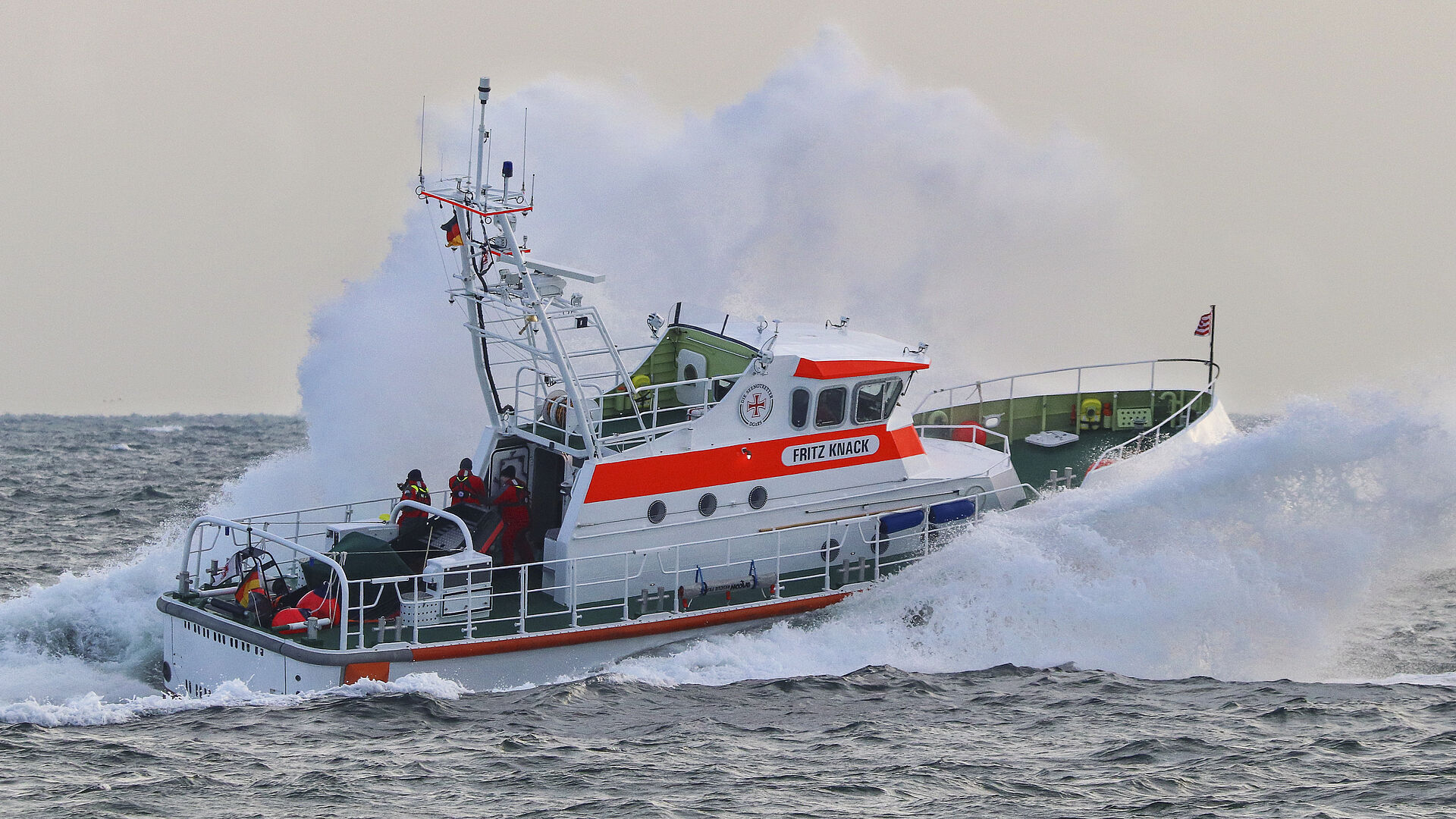 Seenotretter in der Ostsee für Seglerin mit Verdacht auf Schlaganfall im Einsatz